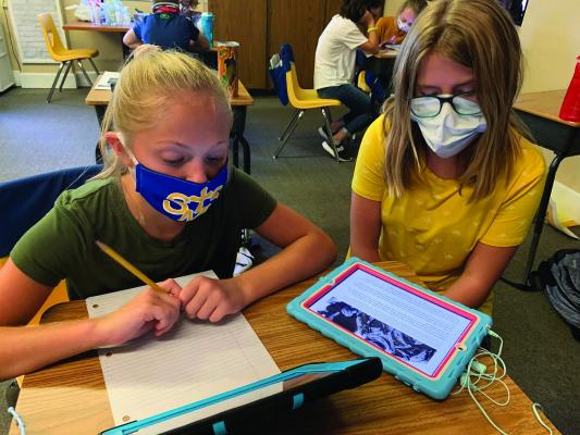08-23-2020-return-to-school---Masked-Mt-Sterling-students-study-together