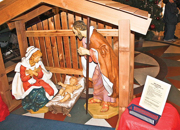 rotunda-Nativity-closeup-ed