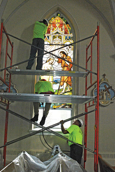 dl-stained-glass-installing-co