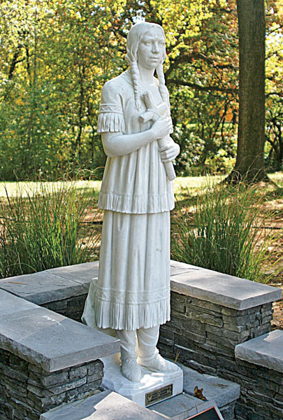 Kateri statue-co